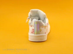 Chipie VOUTI Blanc Papillons - Basket Fille -Skechery Boutique cd24607c73b9e66c561f35ea11d5d5ef 2765501 156239