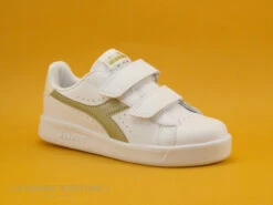 Diadora GAME P PS Girl - White Gold - Basket Fille 2 Scratches - Blanc Or -Skechery Boutique cd24607c73b9e66c561f35ea11d5d5ef img 6703.jpg 167616