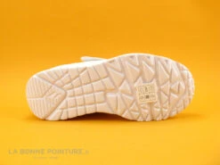 Skechers UNO LITE Blanc 310451L - Basket Fille Skechers Street 15 Skechers UNO LITE Blanc 310451L - Basket Fille Skechers Street -Skechery Boutique cd24607c73b9e66c561f35ea11d5d5ef img 8166.jpg 157172